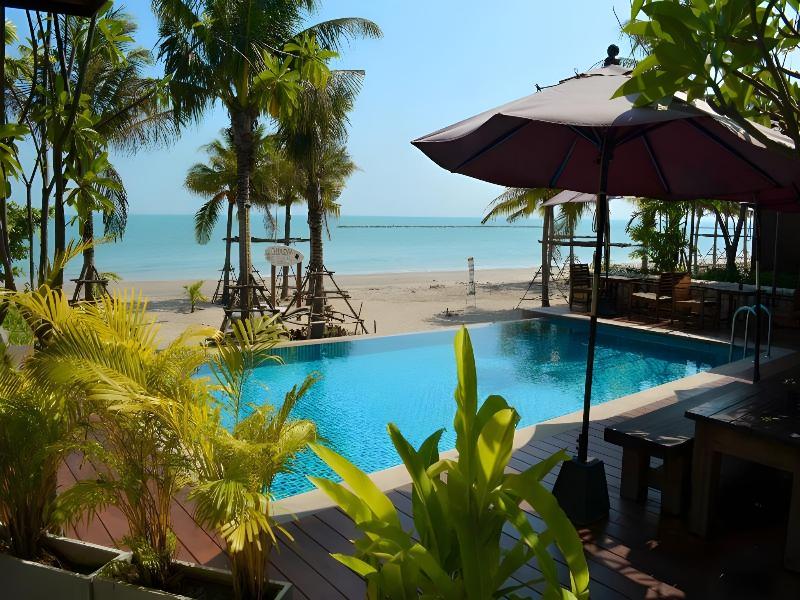 Chidlom Resort image