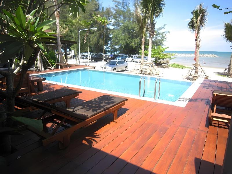 Chidlom Resort image