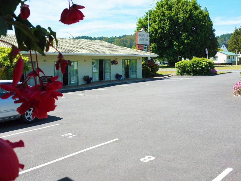 Birchwood Spa Motel image