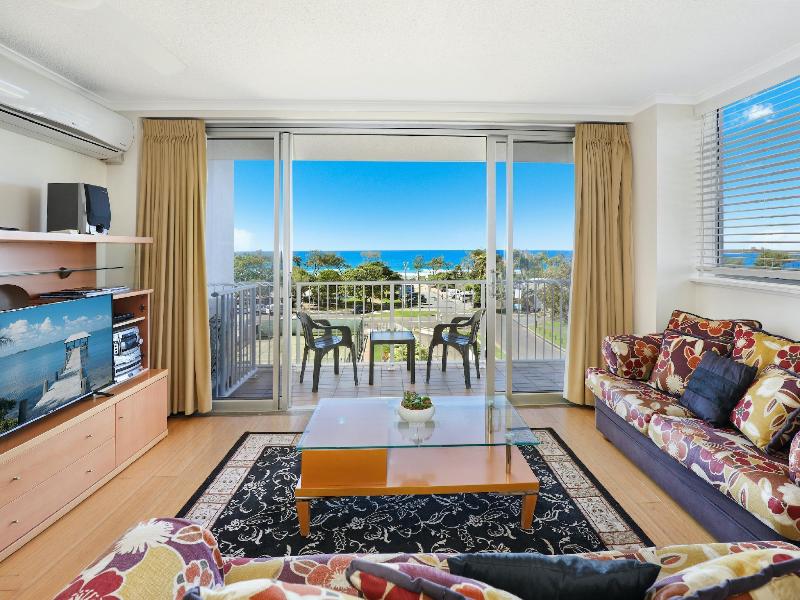 Elouera Tower Beachfront Apartments image
