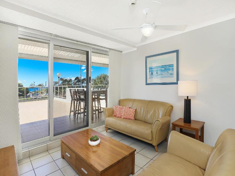 Elouera Tower Beachfront Apartments image