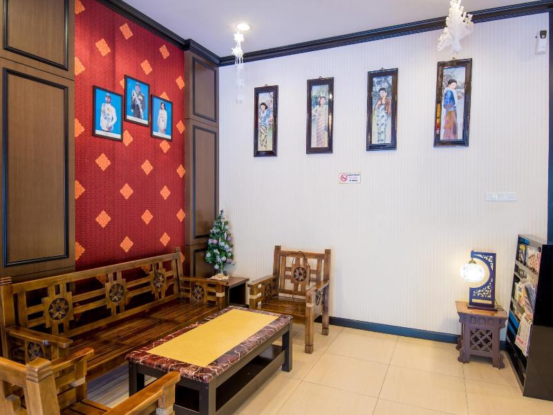 Suan Bee image
