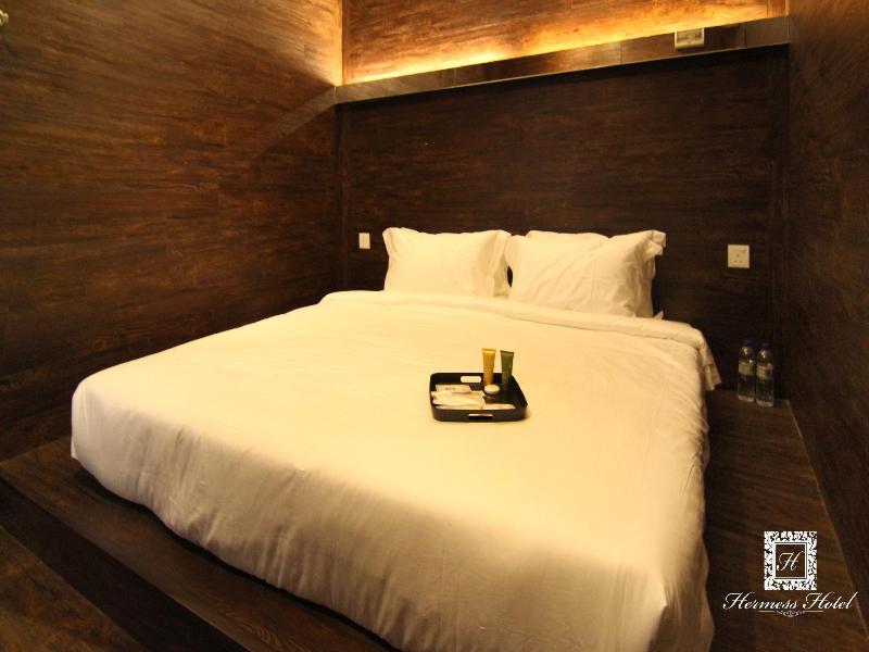 Hermess Hotel image