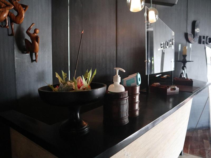 J Hotel Kuta image