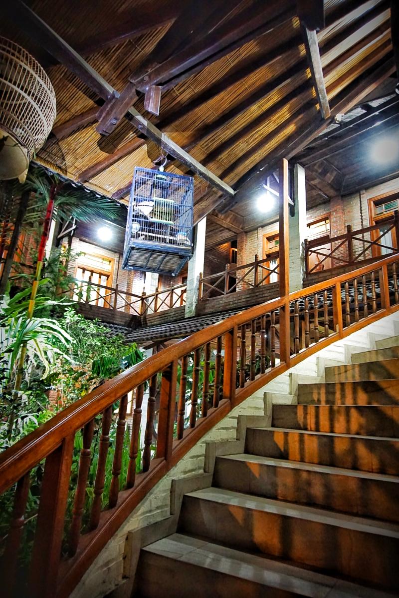 Wisma Ary'S — exterior view