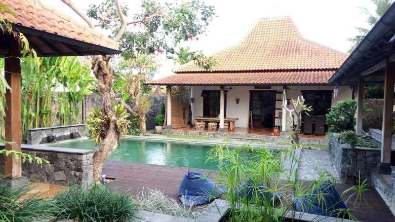Villa Aquin