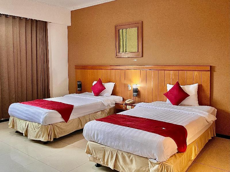 Garuda Hotel image