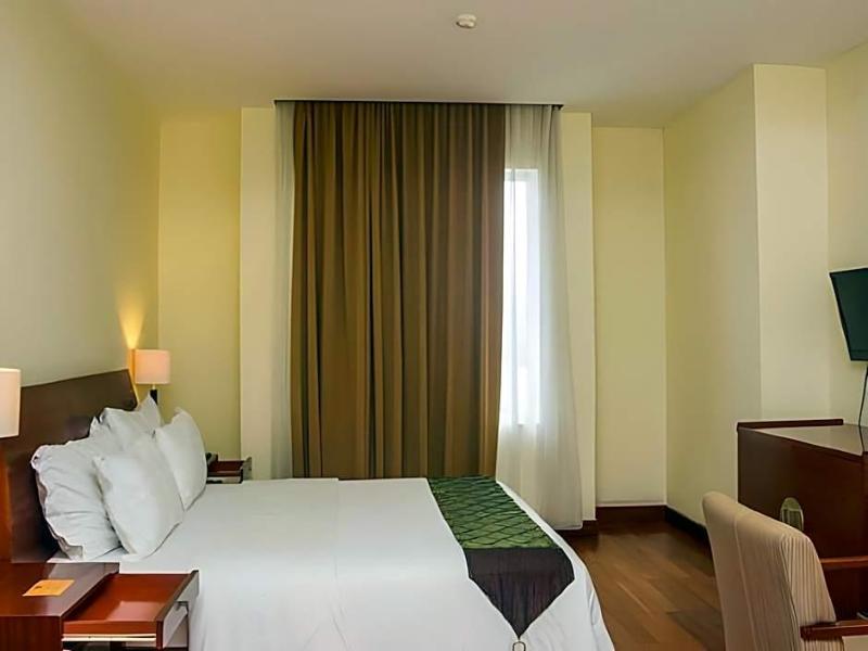 Manado Quality Hotel image