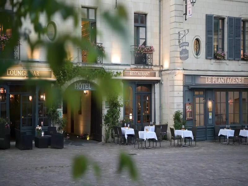 Hotel La Croix Blanche Fontevraud image