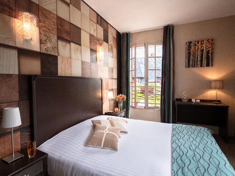 Hotel La Croix Blanche Fontevraud image