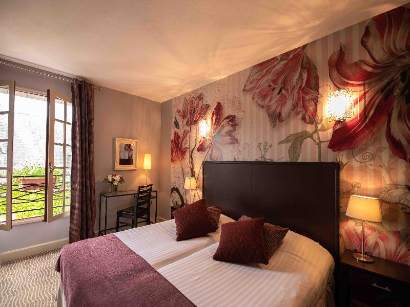 Hotel La Croix Blanche Fontevraud image