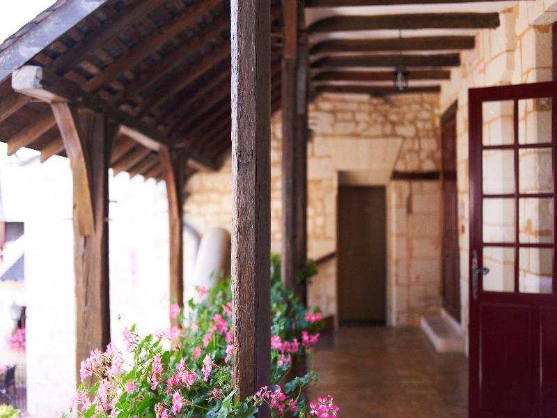Hotel La Croix Blanche Fontevraud image
