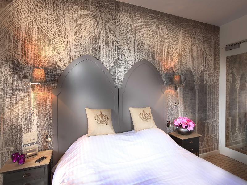 Hotel La Croix Blanche Fontevraud image