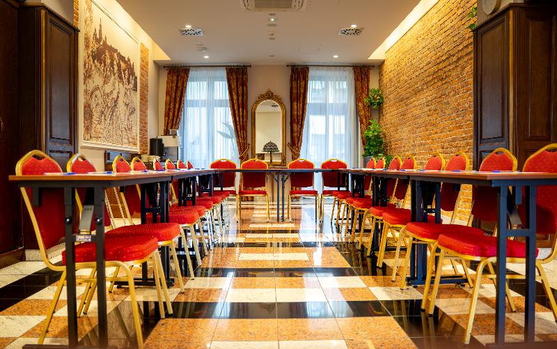 Polonia Hotel image