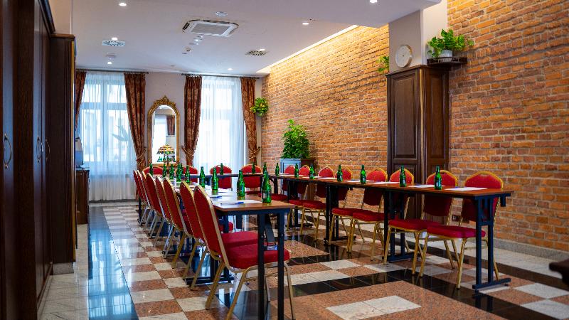 Polonia Hotel image
