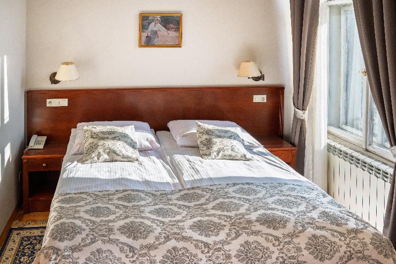Polonia Hotel image