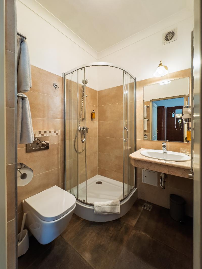 Polonia Hotel image