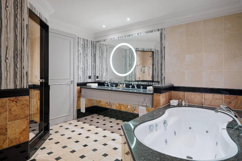 Marriott Hotel Tbilisi image