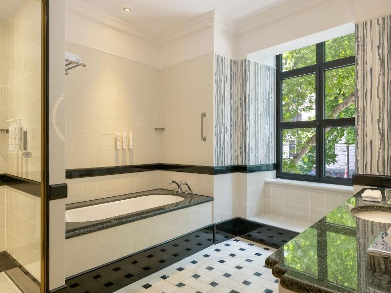 Marriott Hotel Tbilisi image