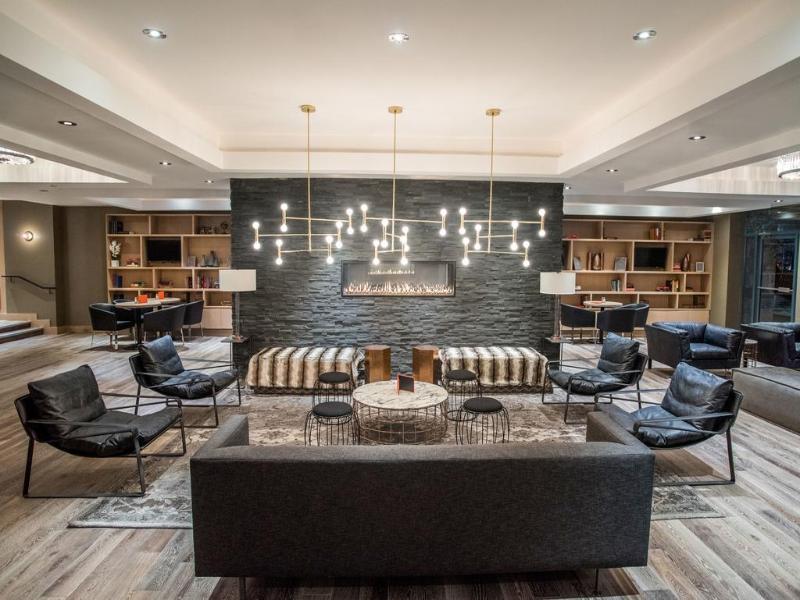 Sandman Signature Mississauga Hotel image