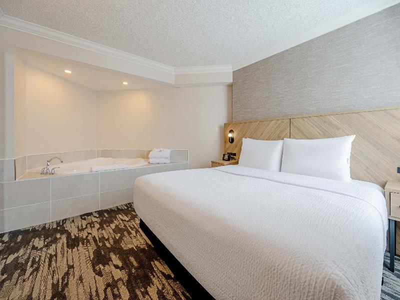 Sandman Signature Mississauga Hotel image