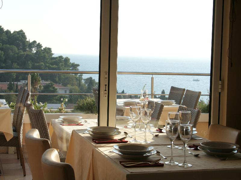WGrand Petrovac image