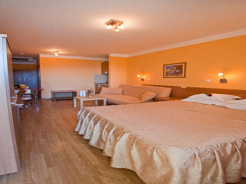 WGrand Petrovac image