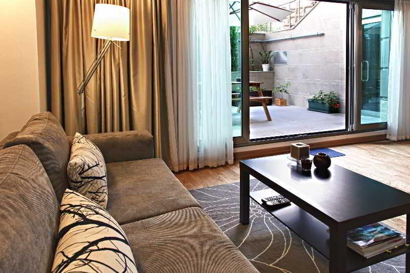 Chakra Suites image