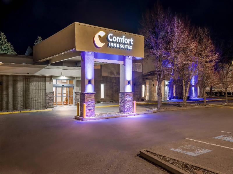Comfort Inn & Suites image