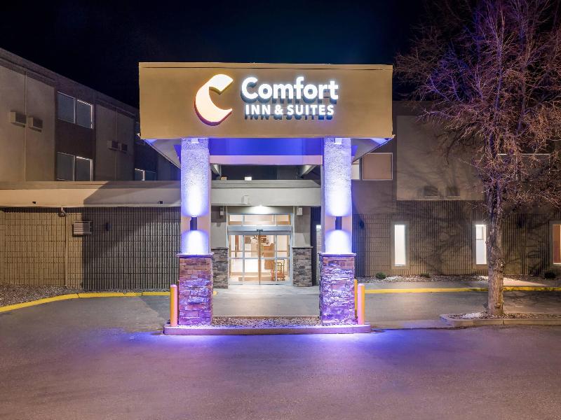 Comfort Inn & Suites image
