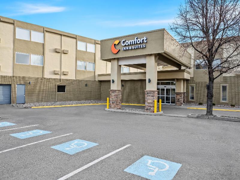 Comfort Inn & Suites image