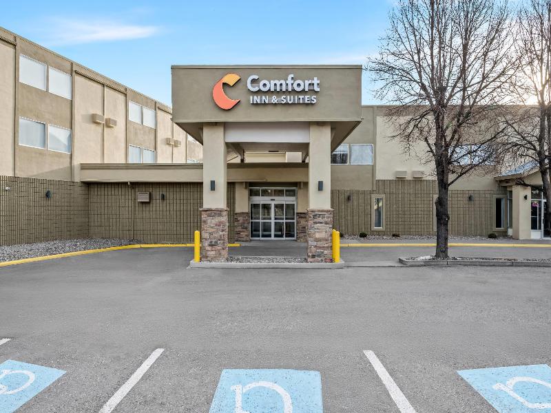 Comfort Inn & Suites image