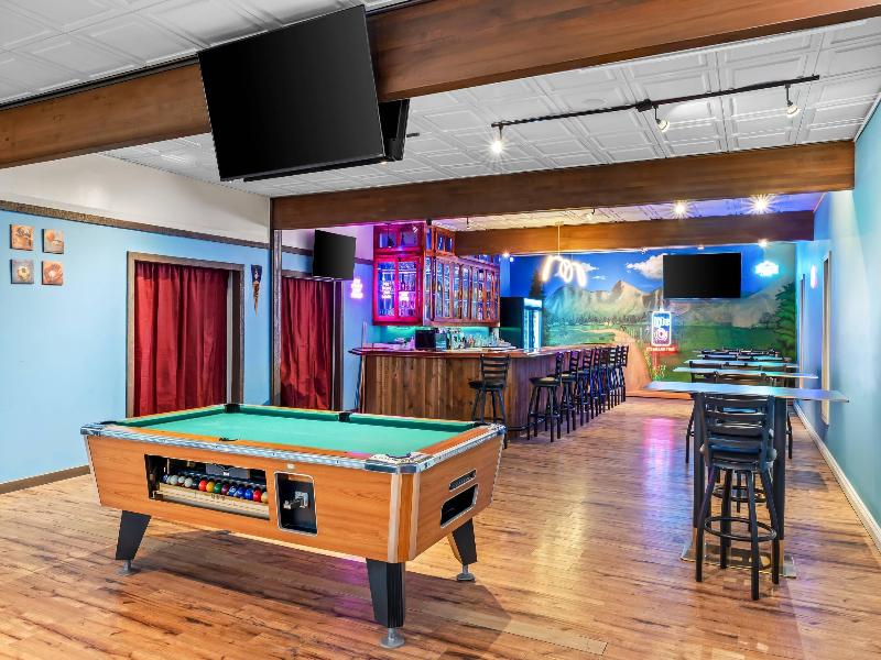 Comfort Inn & Suites image