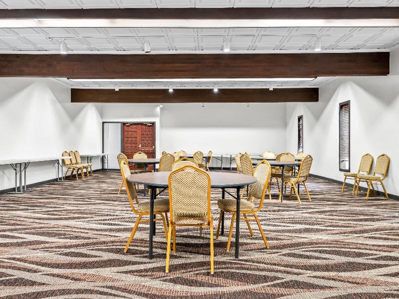Comfort Inn & Suites image