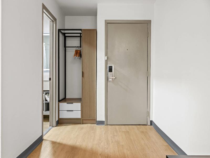 Comfort Inn & Suites image
