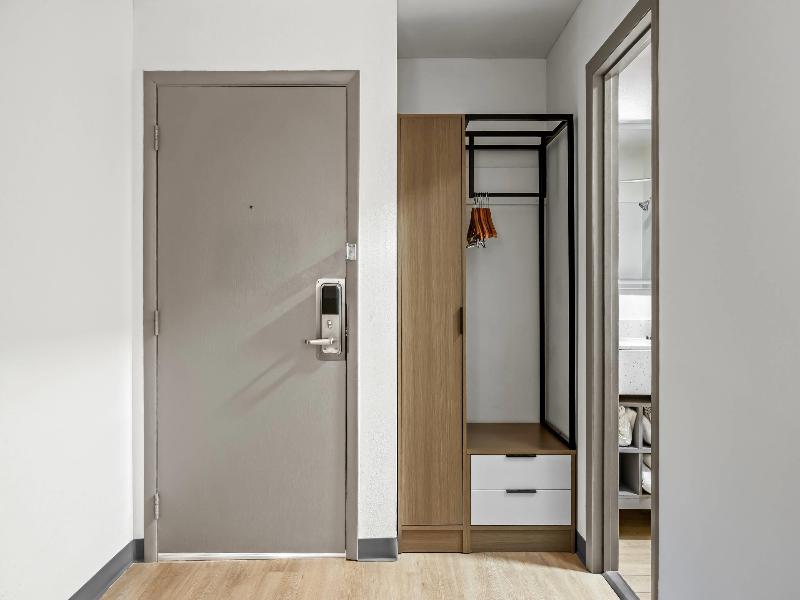 Comfort Inn & Suites image