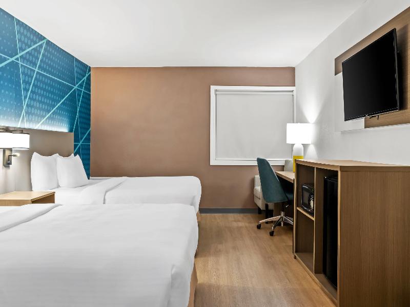 Comfort Inn & Suites image