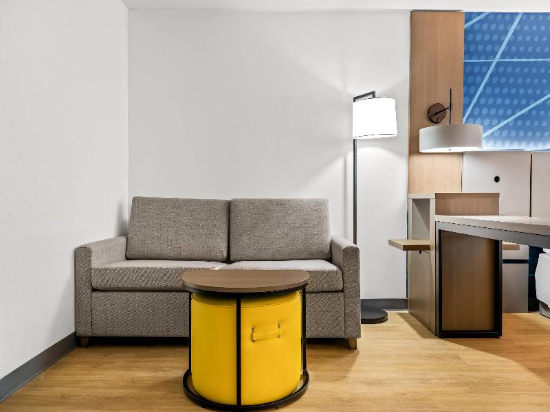 Comfort Inn & Suites image