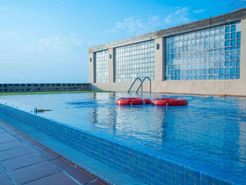 Al Nawras Island Resort image