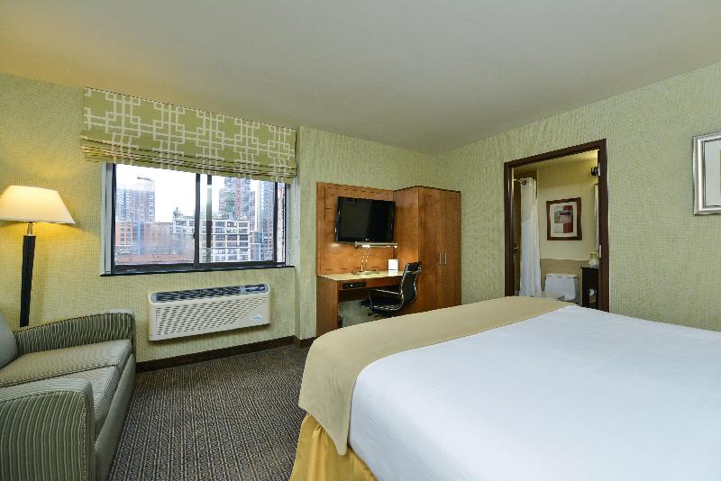 Holiday Inn Express Manhattan Midtown West image