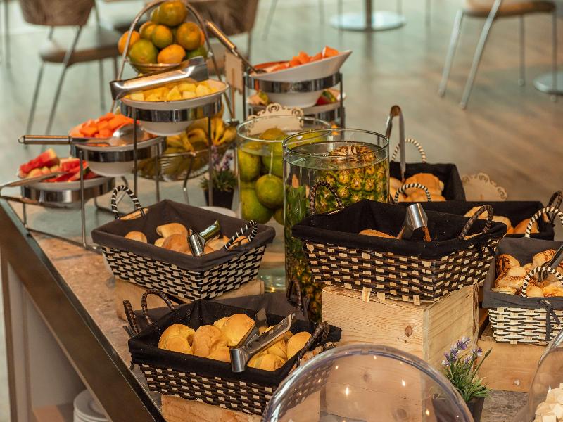 Hampton by Hilton Cartagena image
