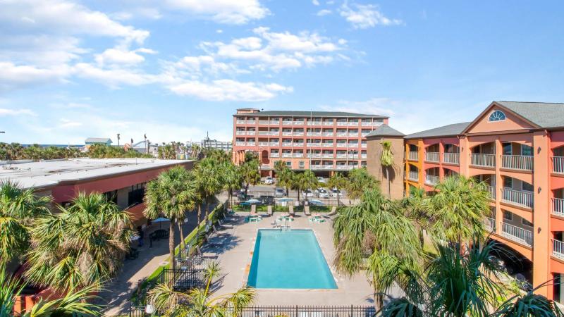 Clarion Pointe Galveston Beachfront image