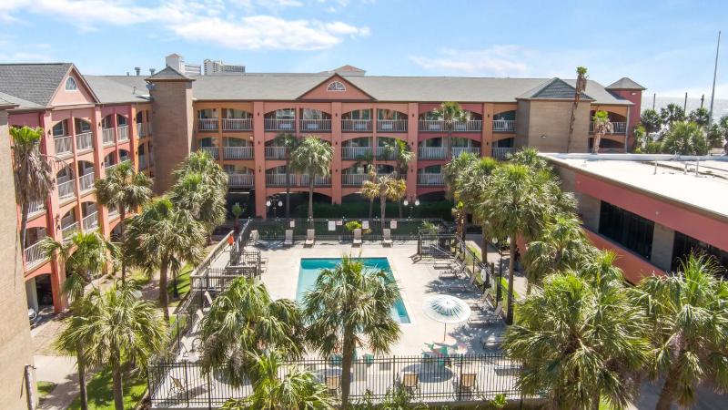 Clarion Pointe Galveston Beachfront image