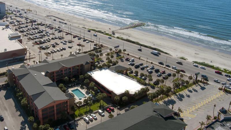Clarion Pointe Galveston Beachfront image