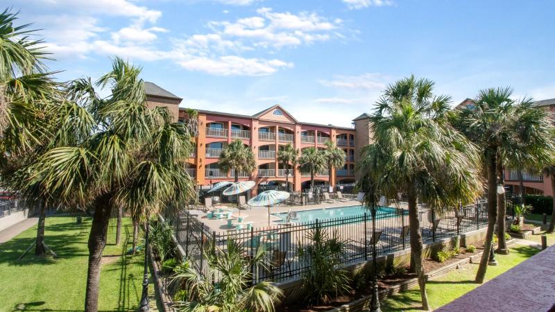 Clarion Pointe Galveston Beachfront image