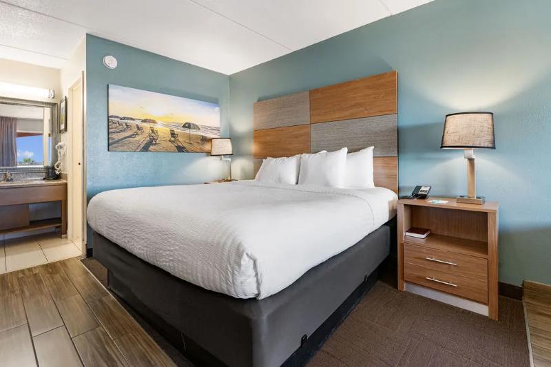 Clarion Pointe Galveston Beachfront image