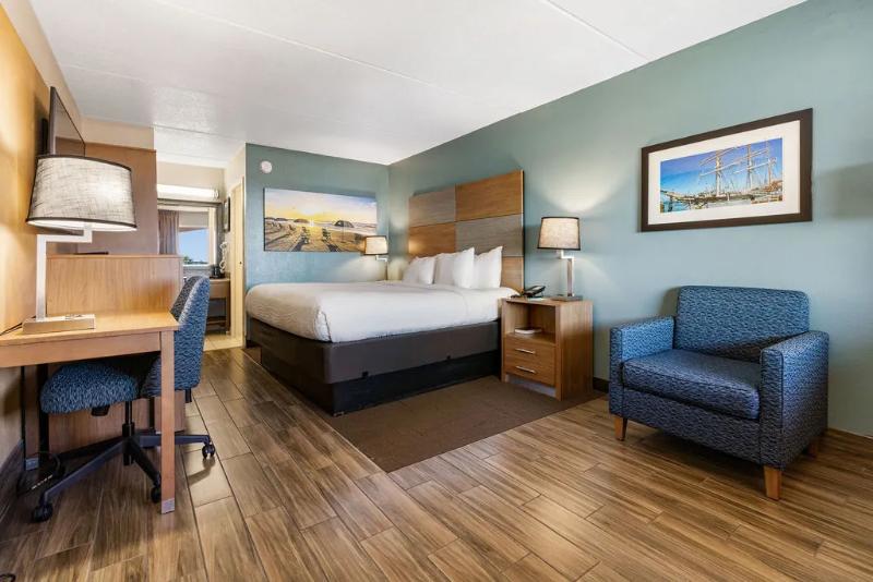 Clarion Pointe Galveston Beachfront image