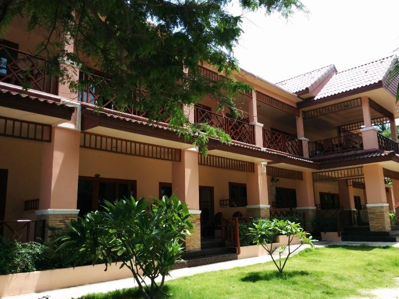 Paradise Bungalows image