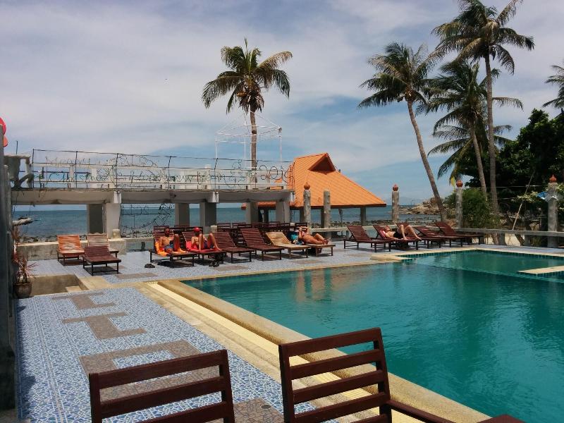 Paradise Bungalows image