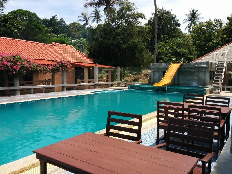 Paradise Bungalows image